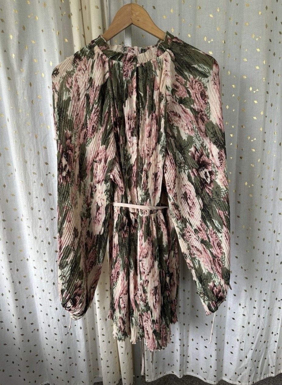 ASOS Size 8 High Neck Floral Nude Cocktail Dress on Queenly