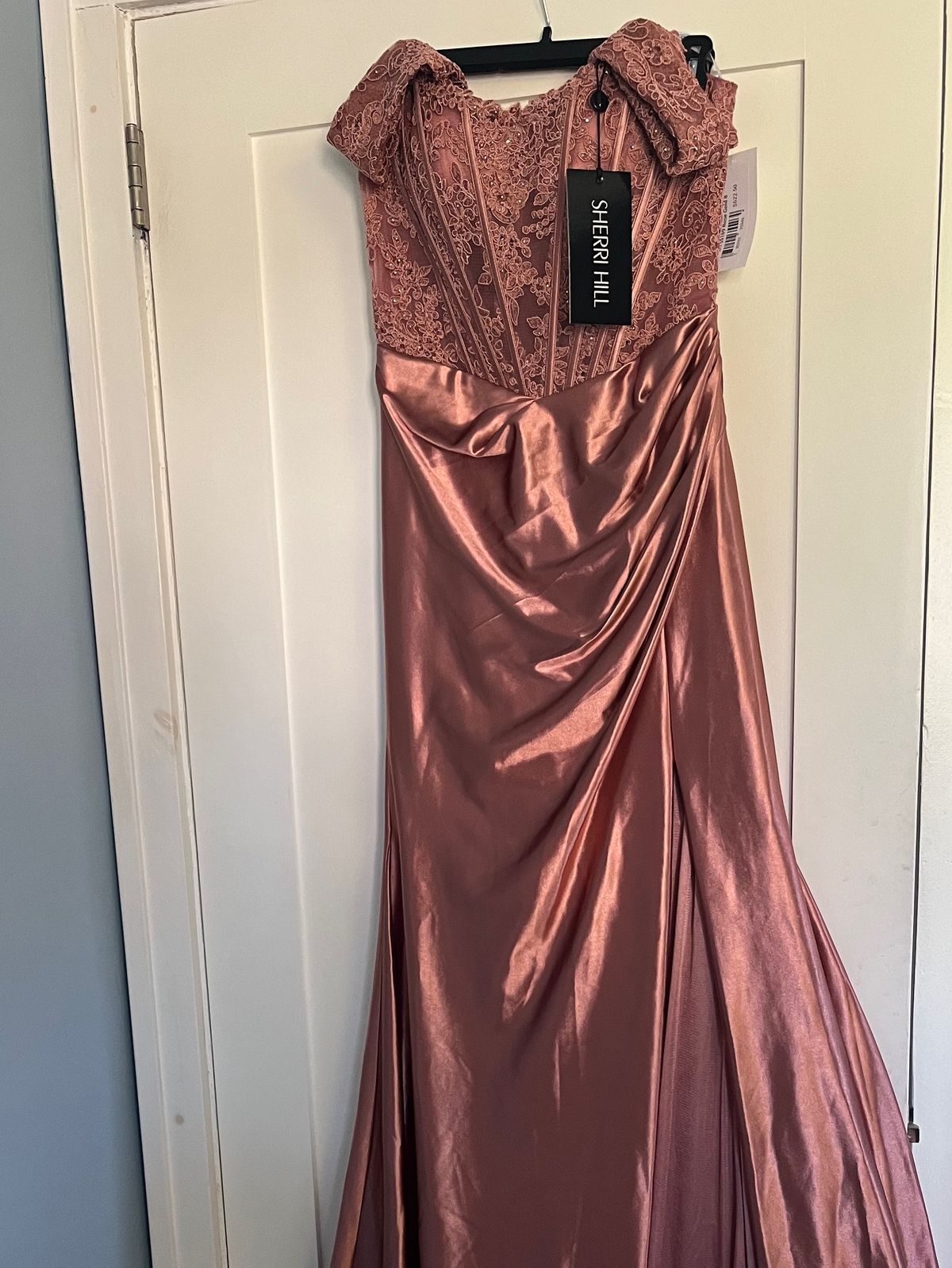 Style 55169 Sherri Hill Size 8 Prom Plunge Rose Gold Side Slit Dress on Queenly
