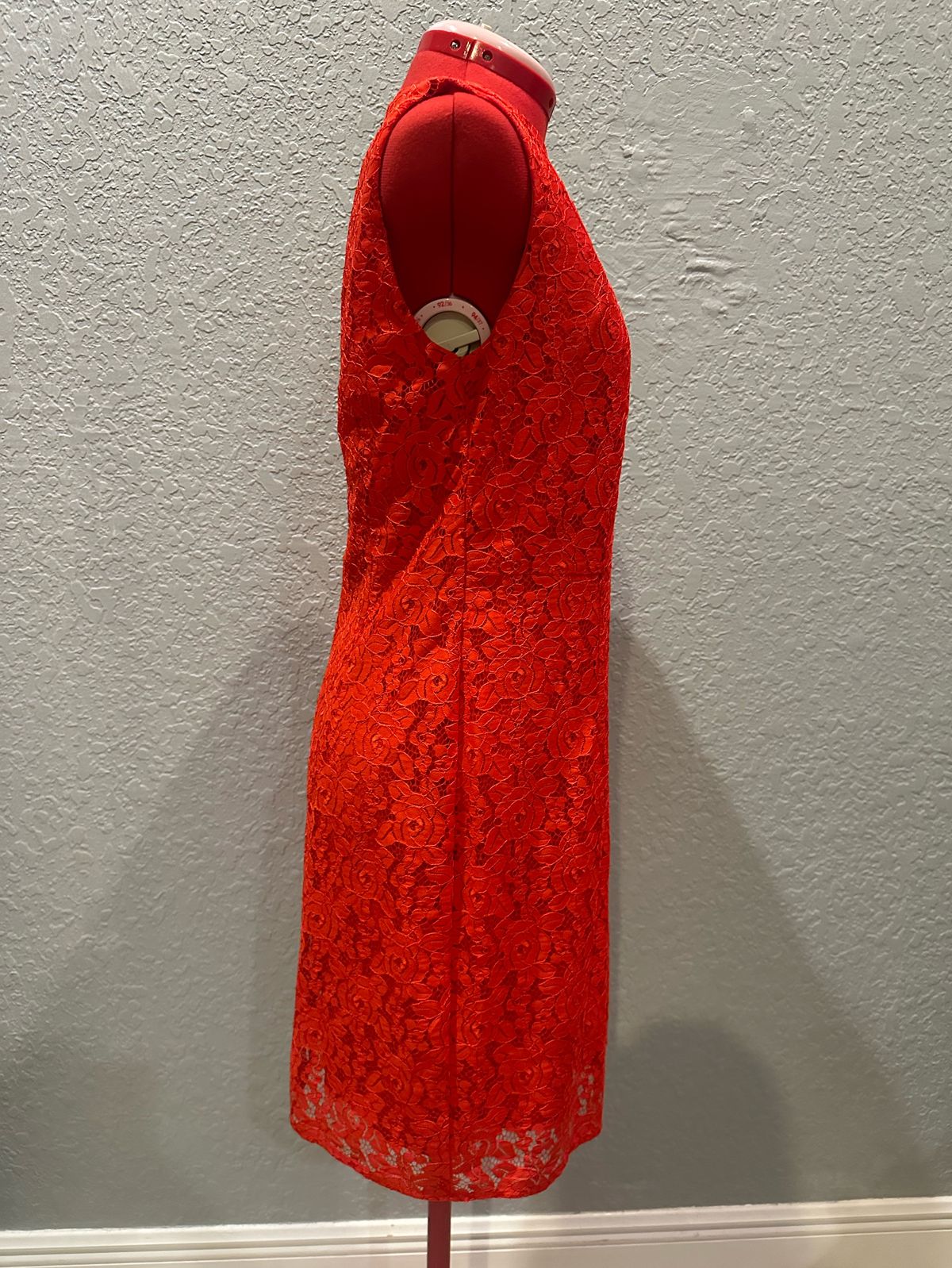 Diane Von Furstenberg Size 12 High Neck Red Cocktail Dress on Queenly