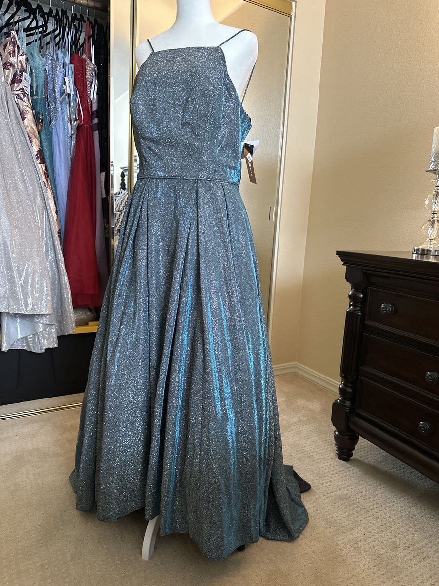 Betsy and Adam Size 12 Prom Plunge Blue Floor Length Maxi on Queenly