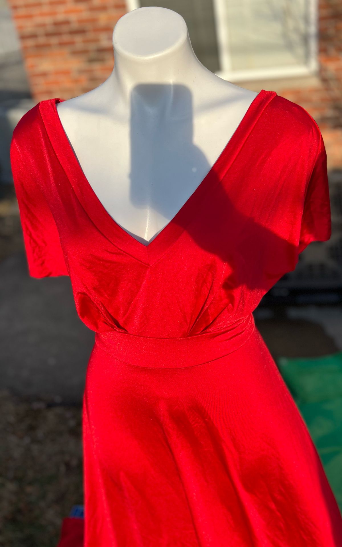 Size L Prom Cap Sleeve Red A-line Dress on Queenly