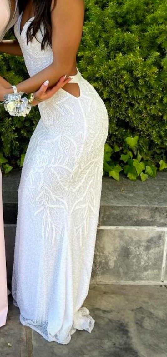 Primavera Size 0 Prom Plunge White Mermaid Dress on Queenly