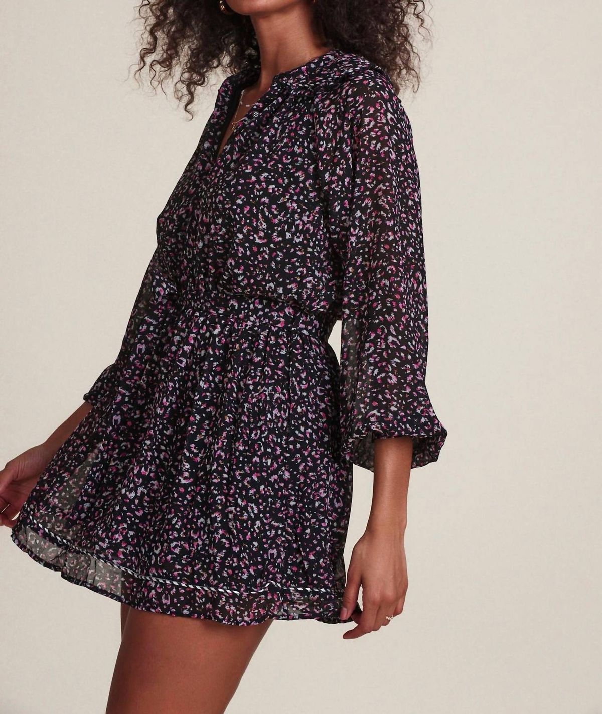 Style 1-2162054187-2901 THE SHIRT Size M Floral Black Cocktail Dress on Queenly