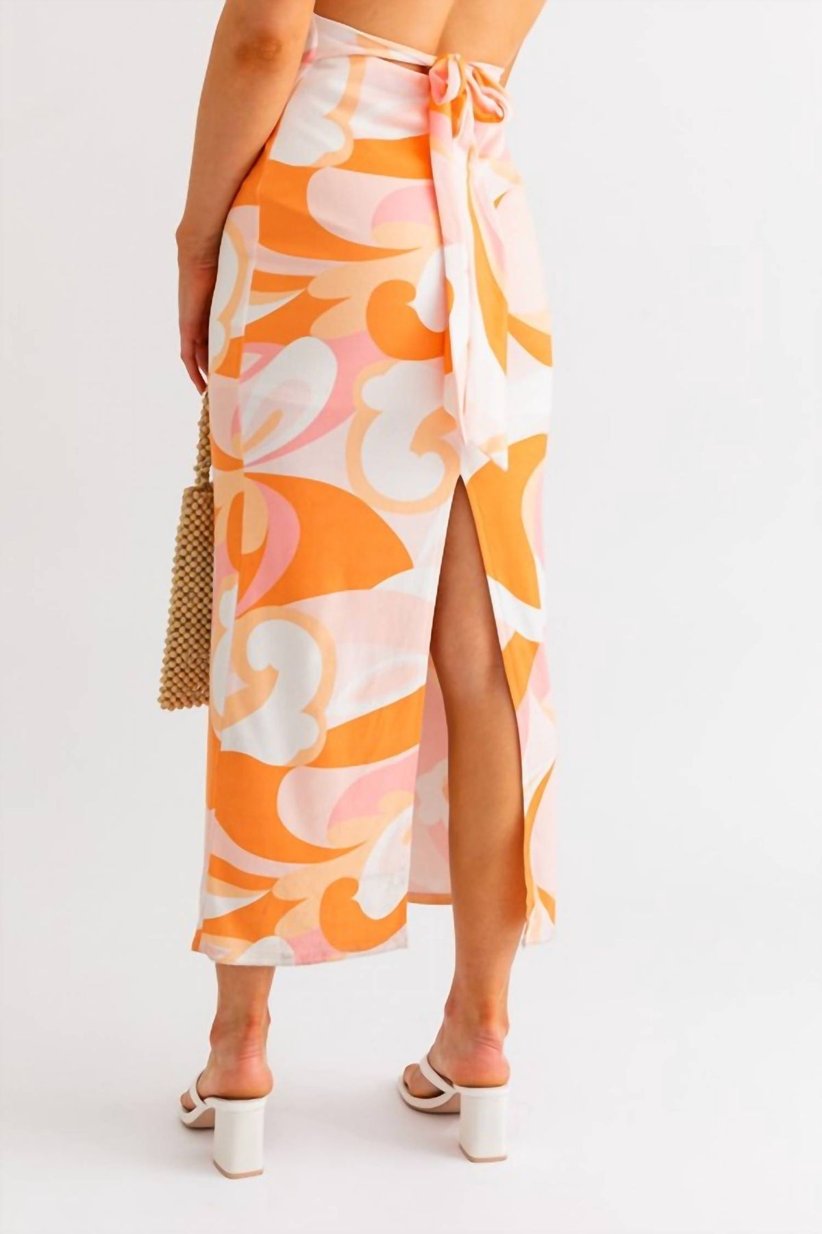 Style 1-2646997445-3011 LE LIS Size M Orange Cocktail Dress on Queenly