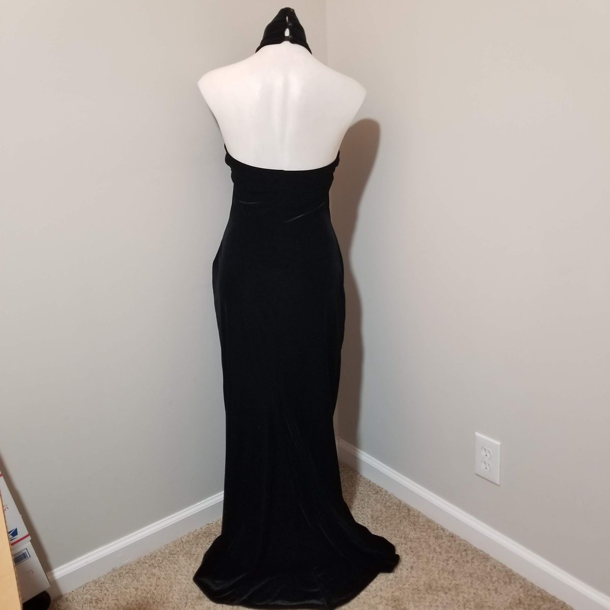 Style Vintage Roberta Size 12 Prom Halter Black Mermaid Dress on Queenly