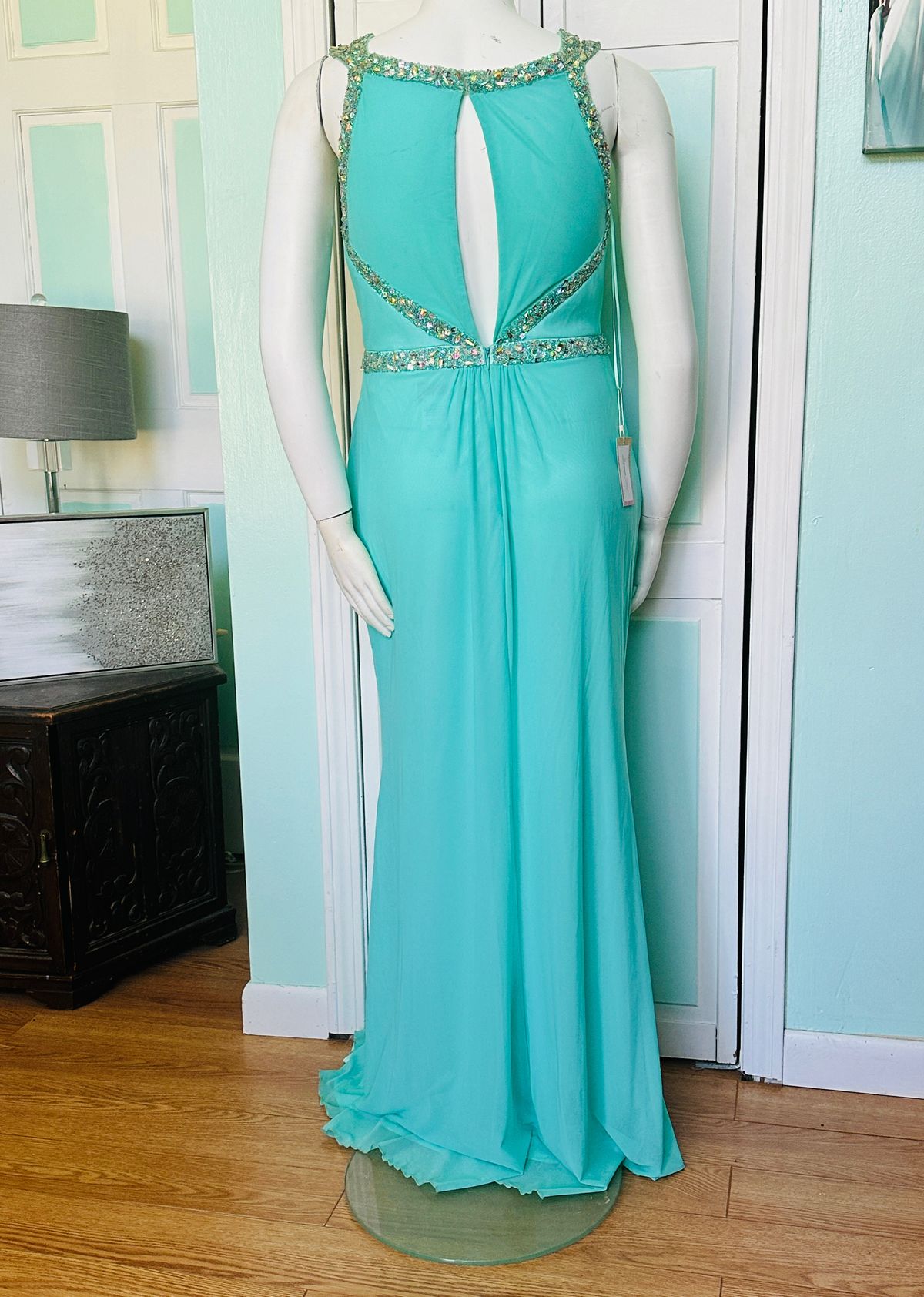 Style 9369 Faviana Size 14 Prom Plunge Green A-line Dress on Queenly