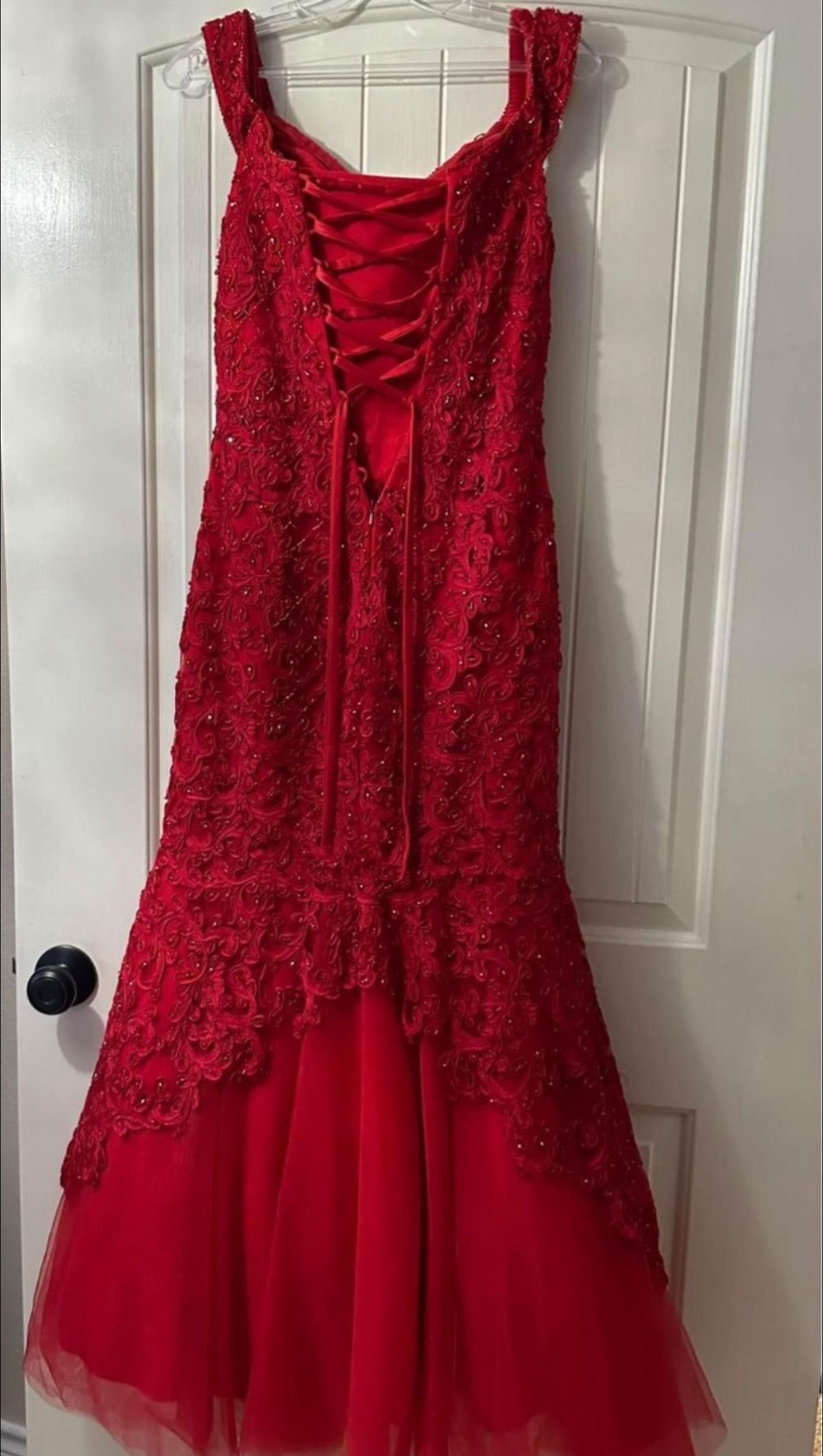 Size 6 Prom Off The Shoulder Red Mermaid Dress on Queenly