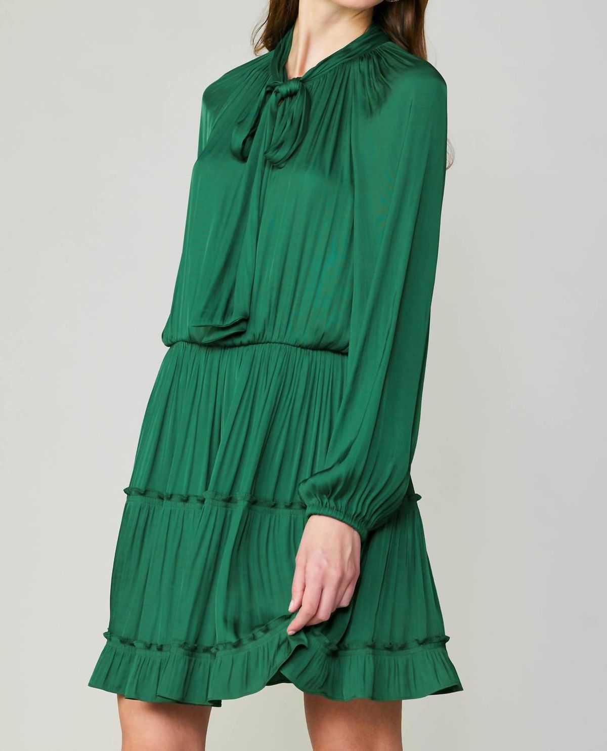 Style 1-1516589466-2901 current air Size M Long Sleeve Emerald Green Cocktail Dress on Queenly