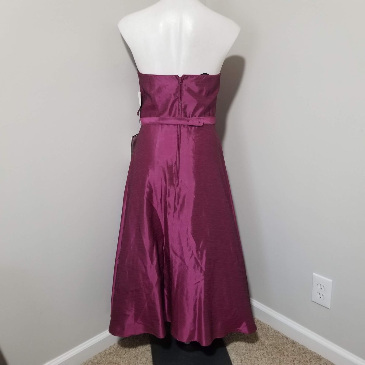 Style Vintage Be Smart Size 10 Strapless Satin Purple A-line Dress on Queenly