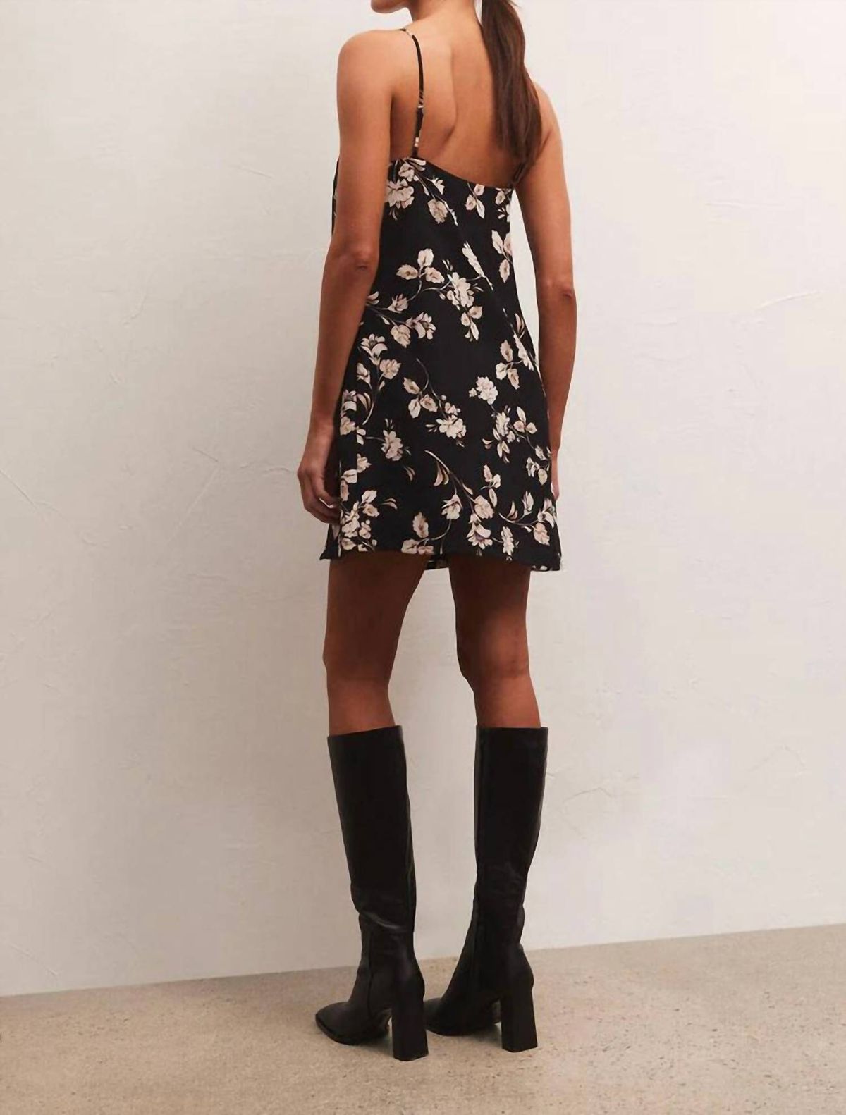 Style 1-3895357127-2901 Z Supply Size M Floral Black Cocktail Dress on Queenly