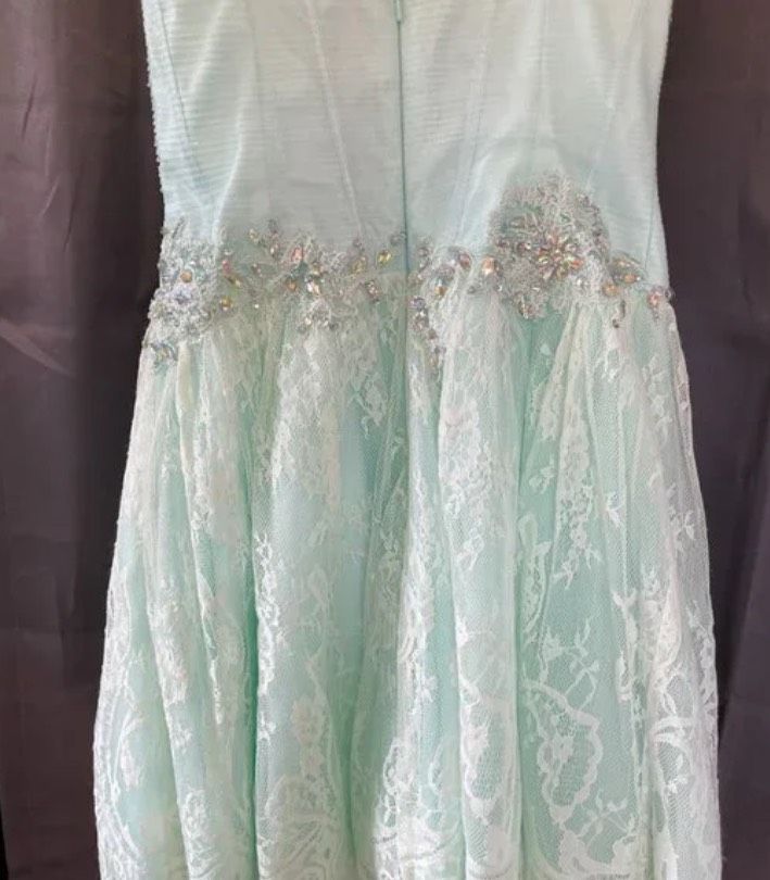 Gigi Size 4 Prom Strapless Lace Blue Cocktail Dress on Queenly