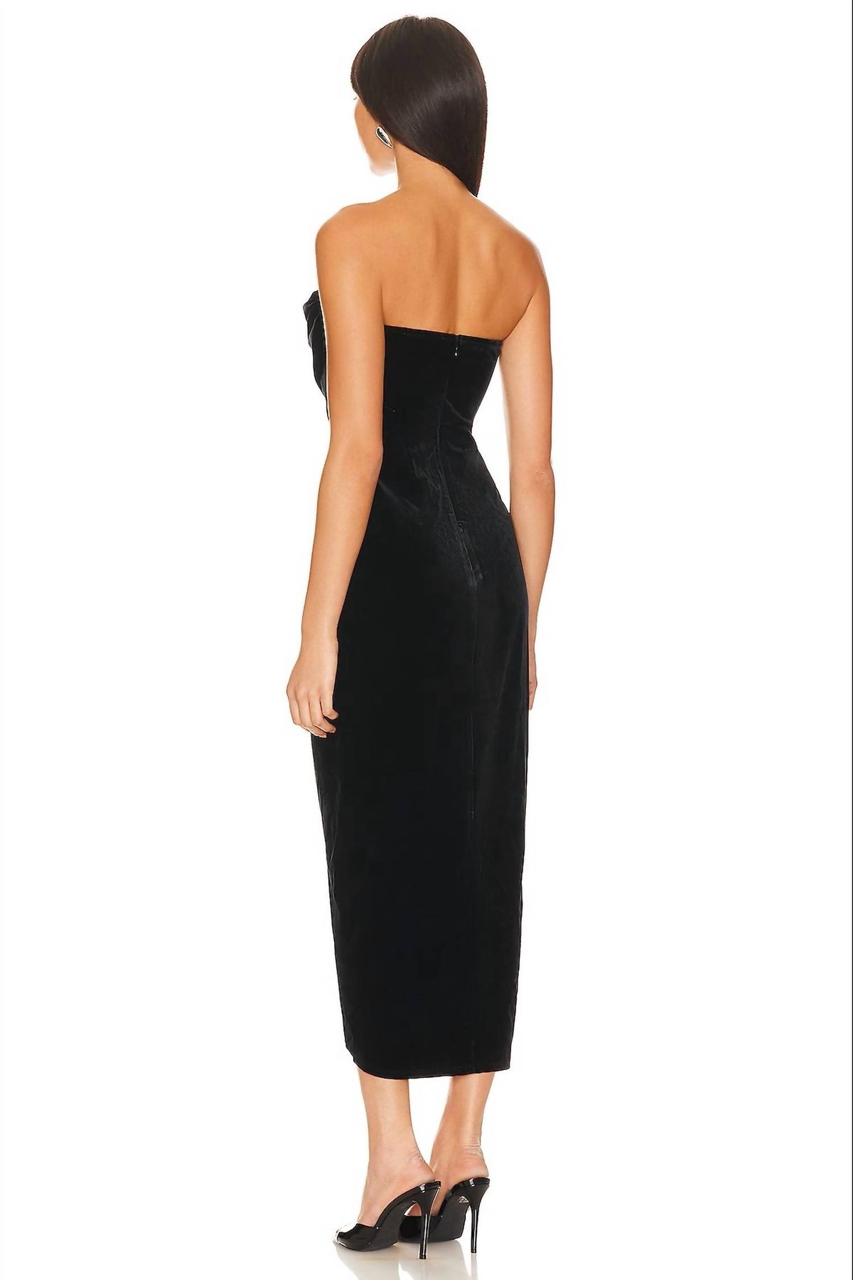 Style 1-1184961153-2901 ASTR Size M Velvet Black Cocktail Dress on Queenly