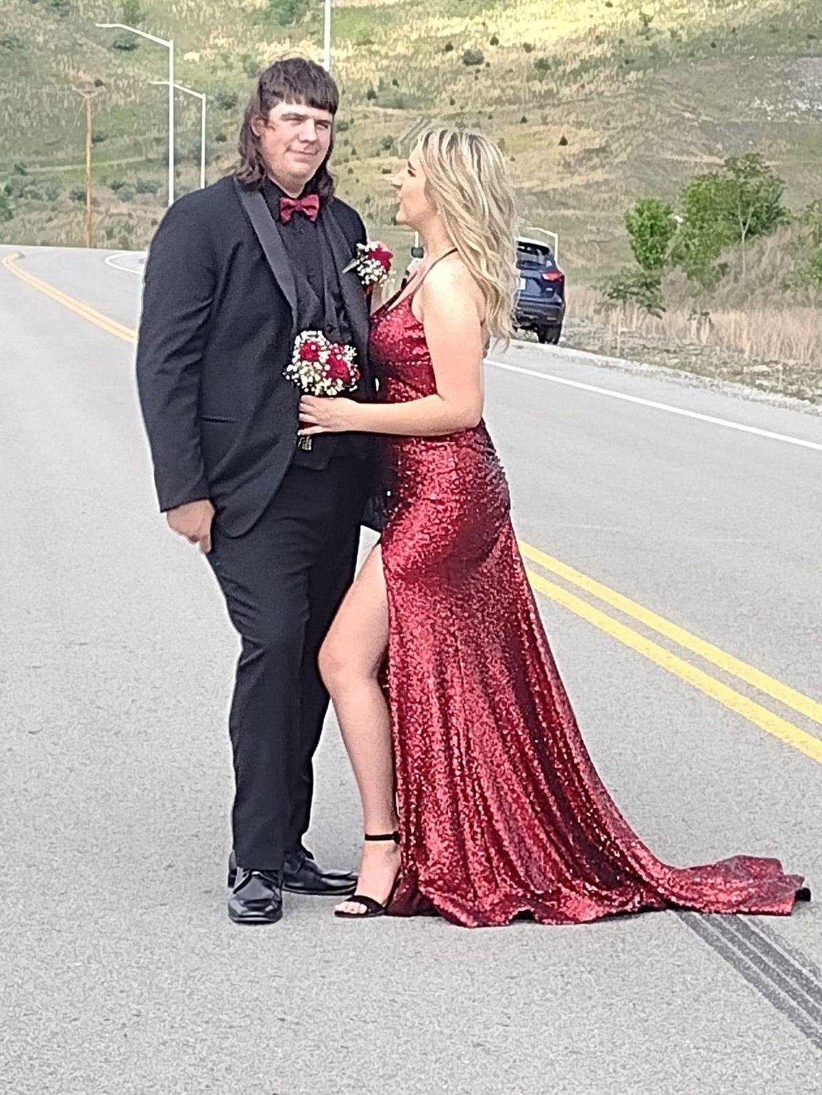Sherri Hill Size 4 Prom Plunge Red Side Slit Dress on Queenly