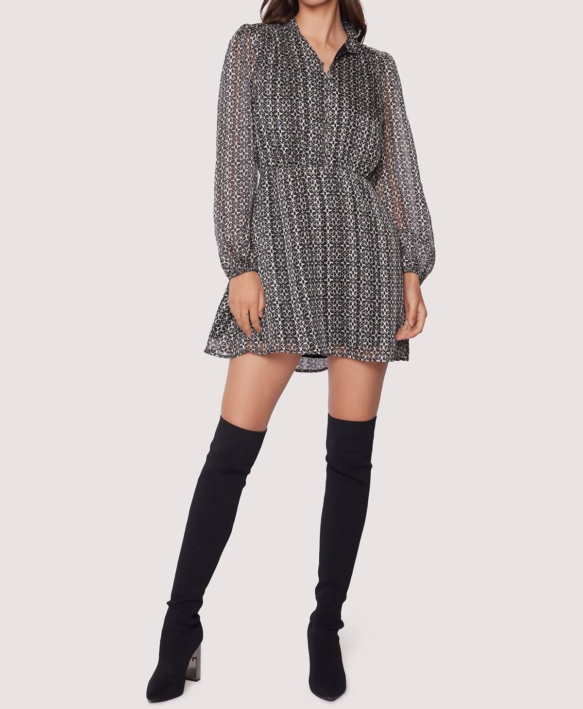 Style 1-148257121-2901 LOST + WANDER Size M Long Sleeve Black Cocktail Dress on Queenly