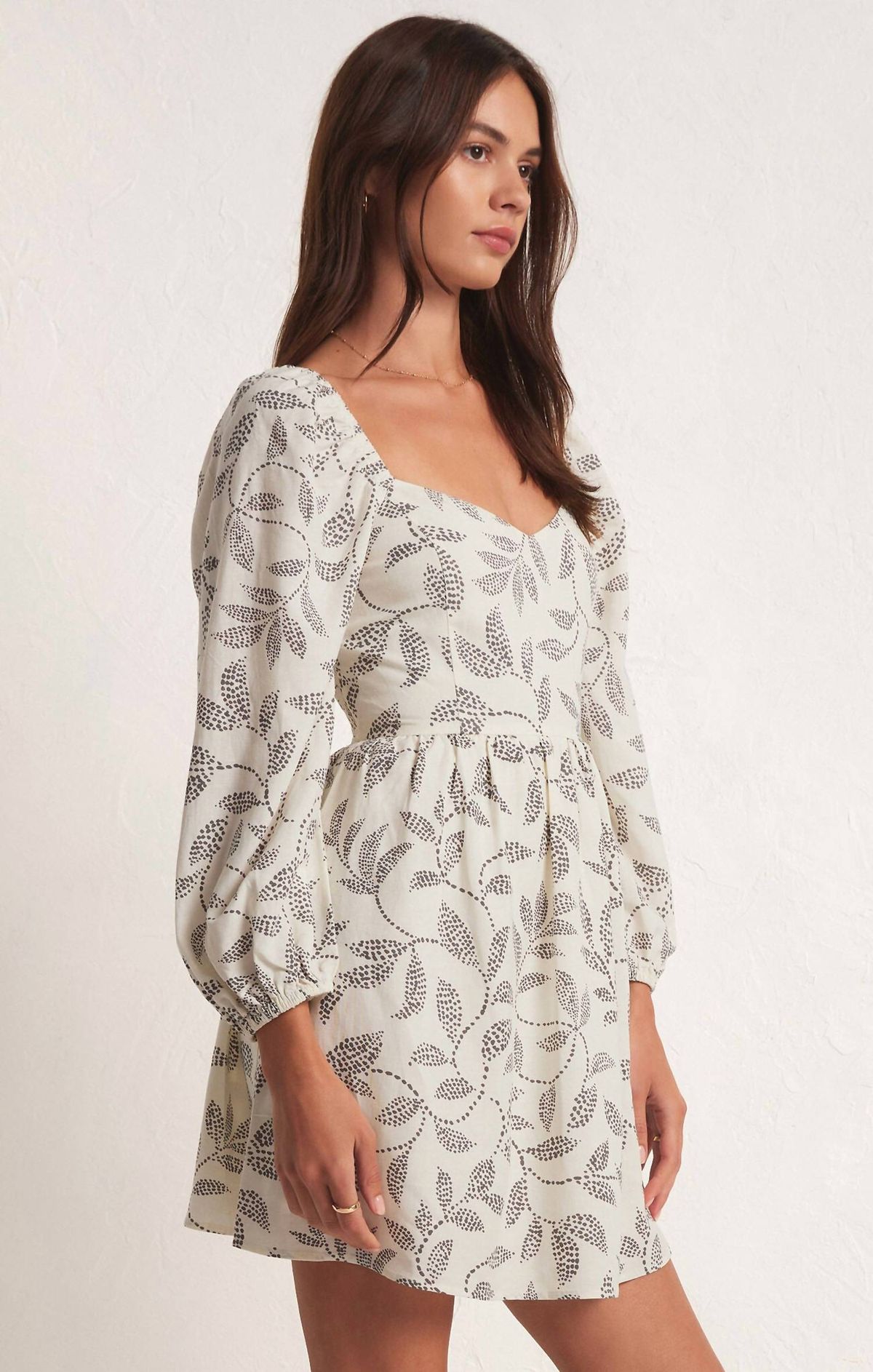 Style 1-1865686066-3855 Z Supply Size XS Homecoming Long Sleeve Floral Nude Cocktail Dress on Queenly