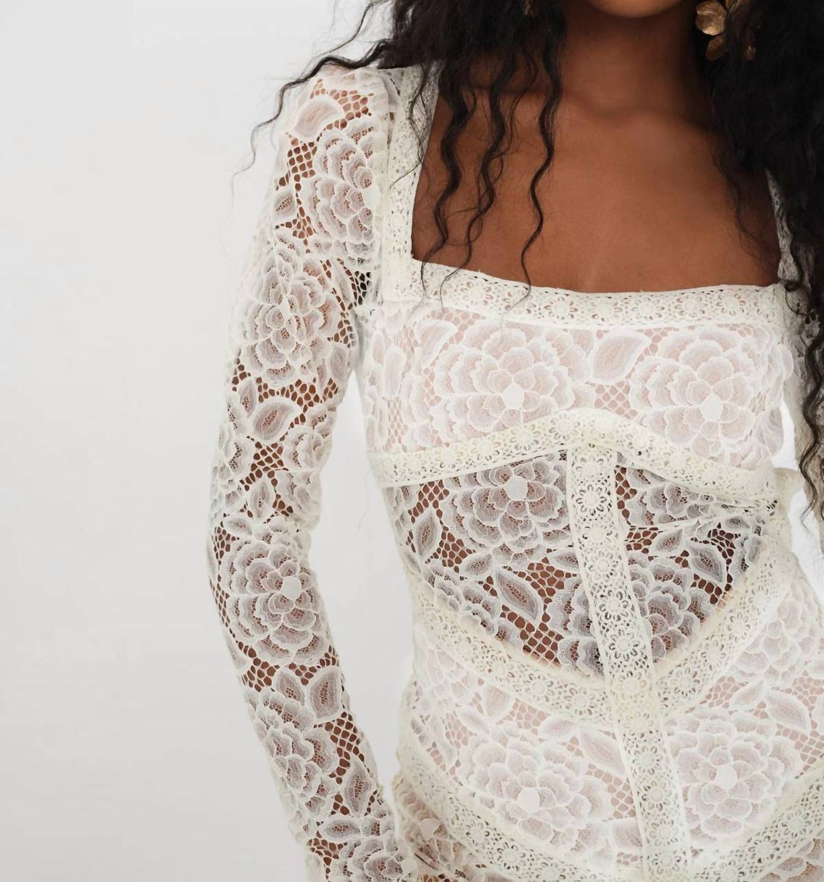 Style 1-2190627745-3854 for Love & Lemons Size XS Long Sleeve Lace White Cocktail Dress on Queenly