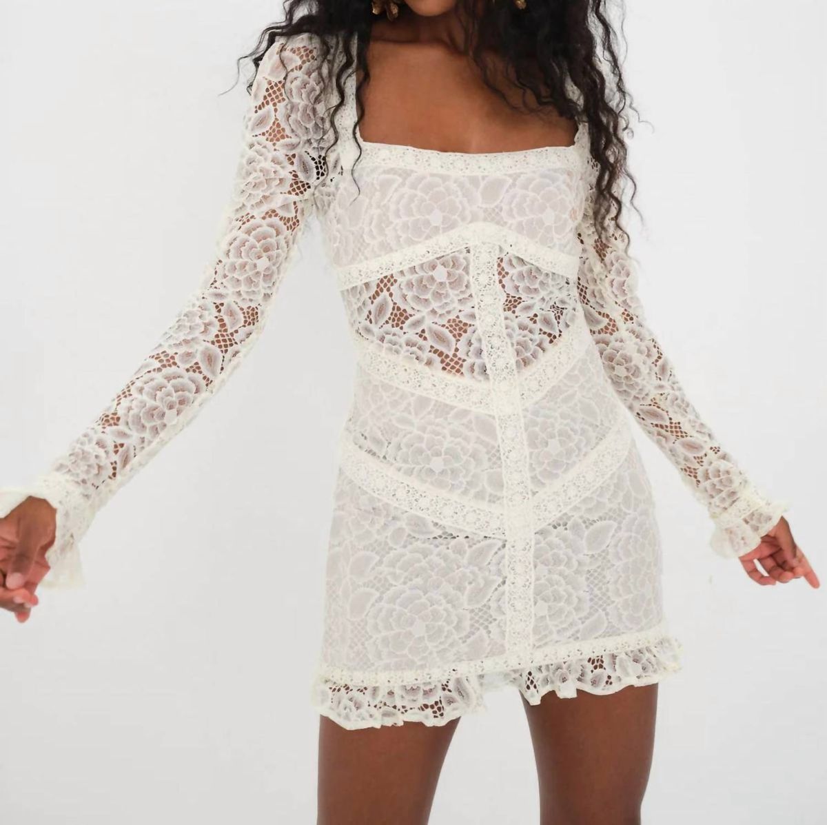 Style 1-2190627745-3854 for Love & Lemons Size XS Long Sleeve Lace White Cocktail Dress on Queenly