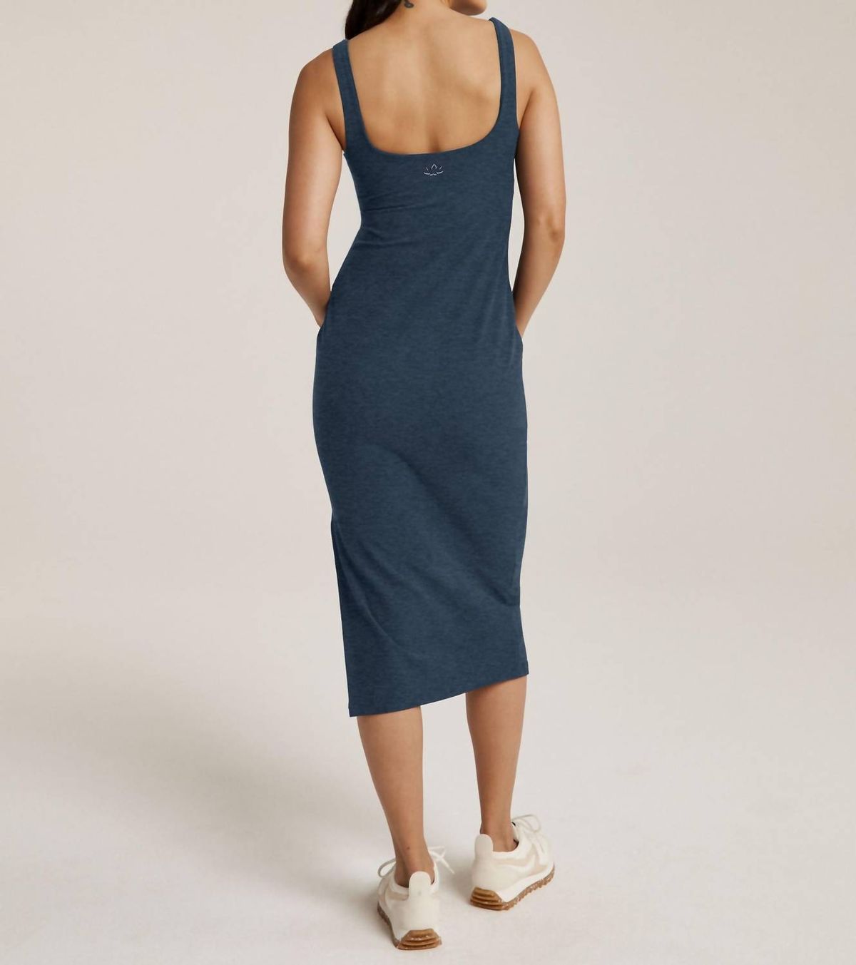 Style 1-2412178829-2696 BEYOND YOGA Size L Navy Blue Cocktail Dress on Queenly