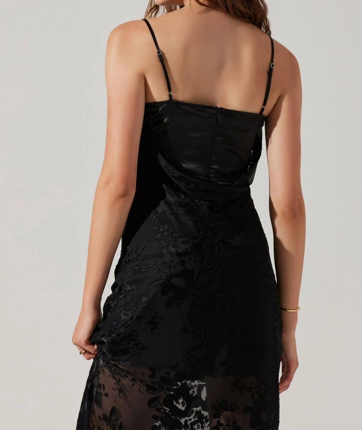 Style 1-2681294817-3471 ASTR Size S Lace Black Cocktail Dress on Queenly