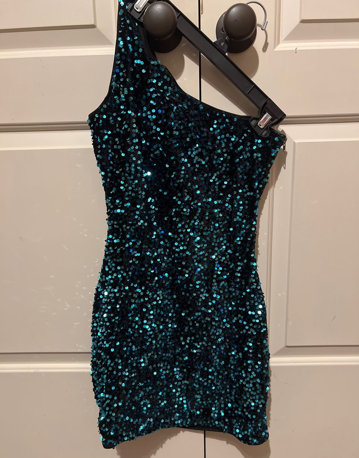 Size 4 Prom One Shoulder Blue Cocktail Dress on Queenly