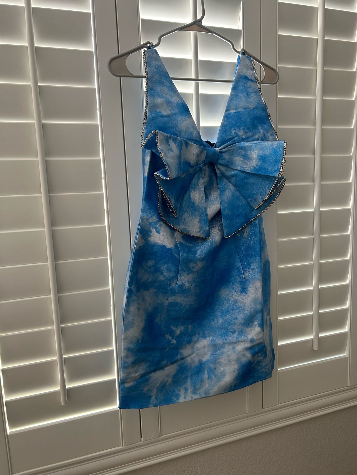 Fashion Nova Size 2 Plunge Blue Cocktail Dress on Queenly