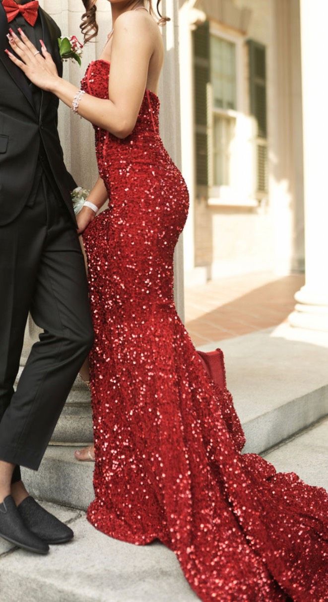 Size 0 Prom Red Mermaid Dress on Queenly