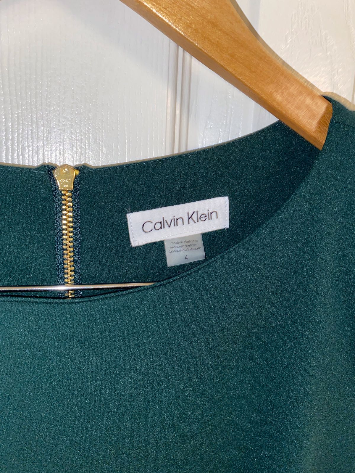 Calvin Klein Size 4 Prom Green Cocktail Dress on Queenly