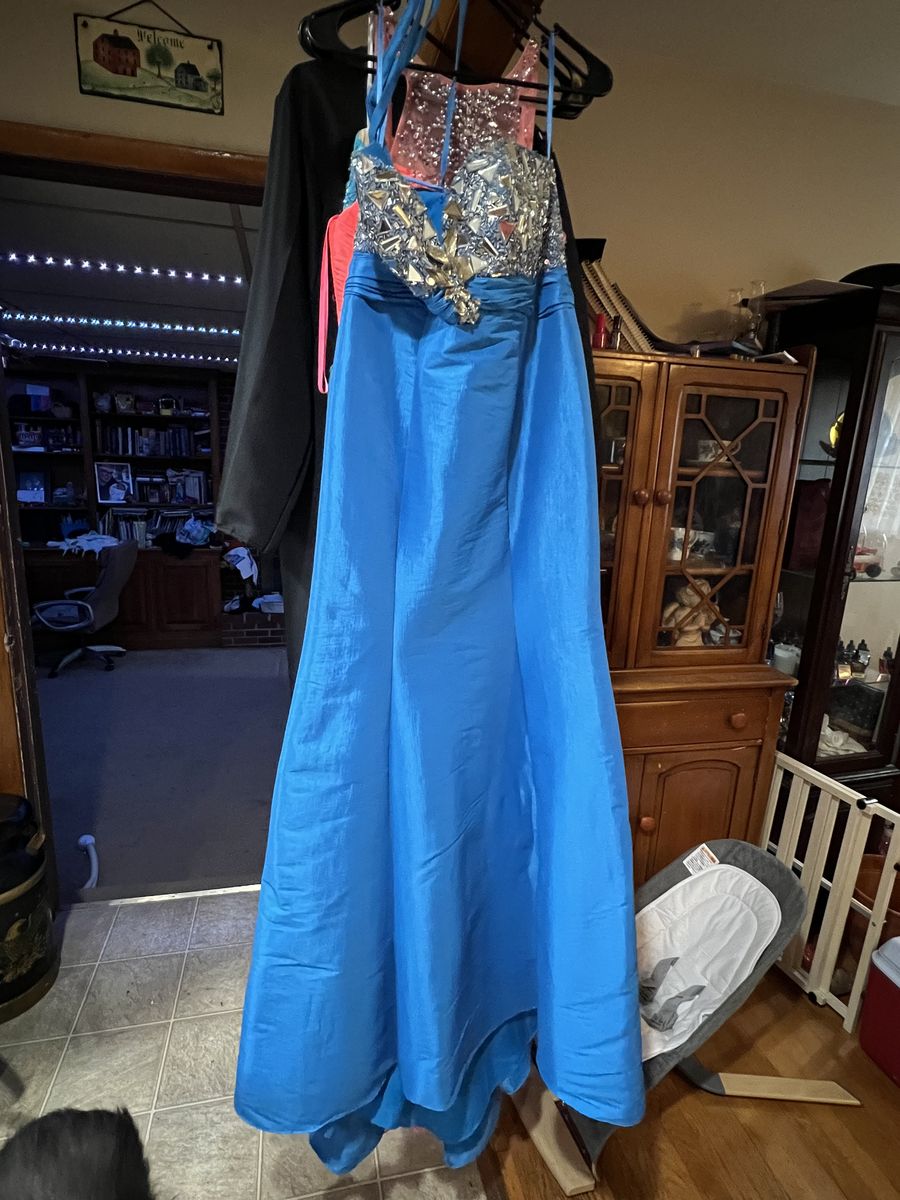Night Moves Size 12 Blue Mermaid Dress on Queenly