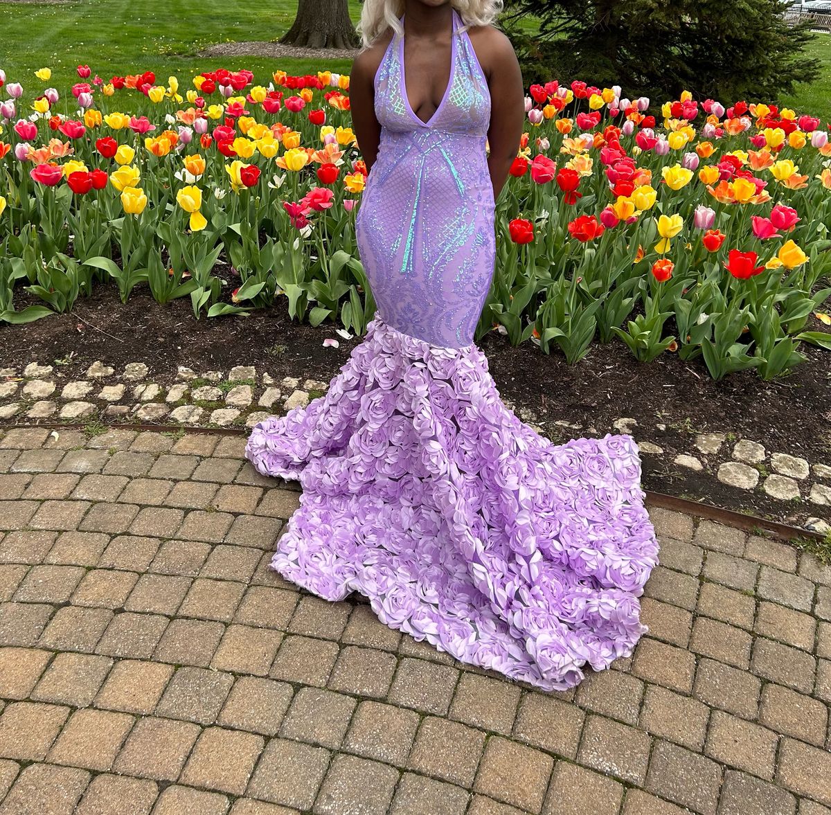 Size M Prom Plunge Purple Mermaid Dress on Queenly