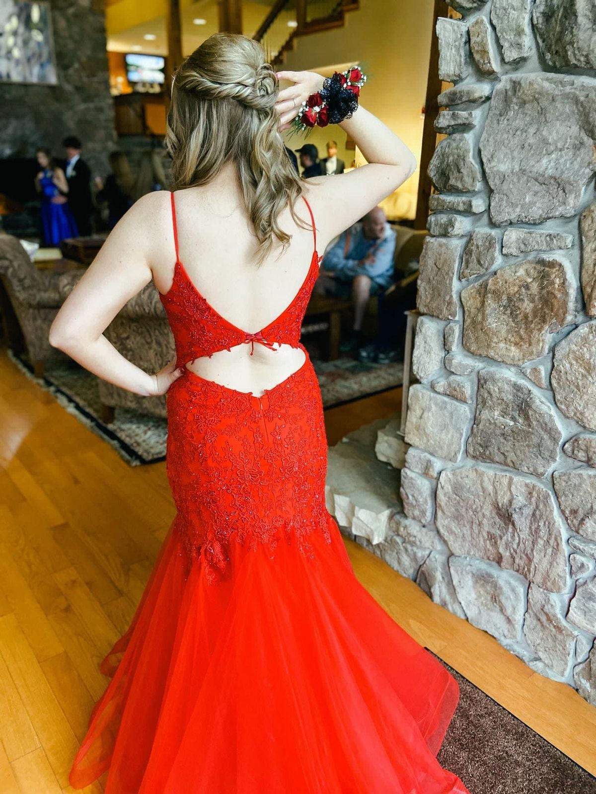 Style 810186 Clarisse Size 8 Prom Plunge Lace Red Mermaid Dress on Queenly