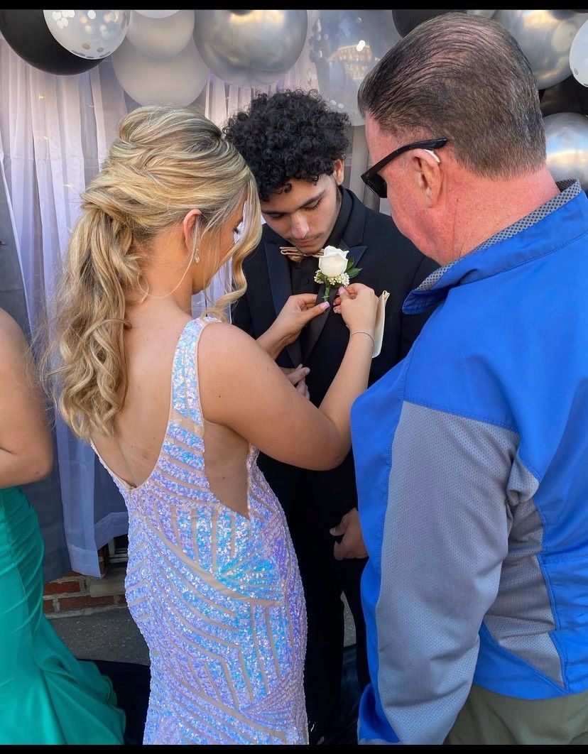 Size 6 Prom Plunge White Dress With Train on Queenly