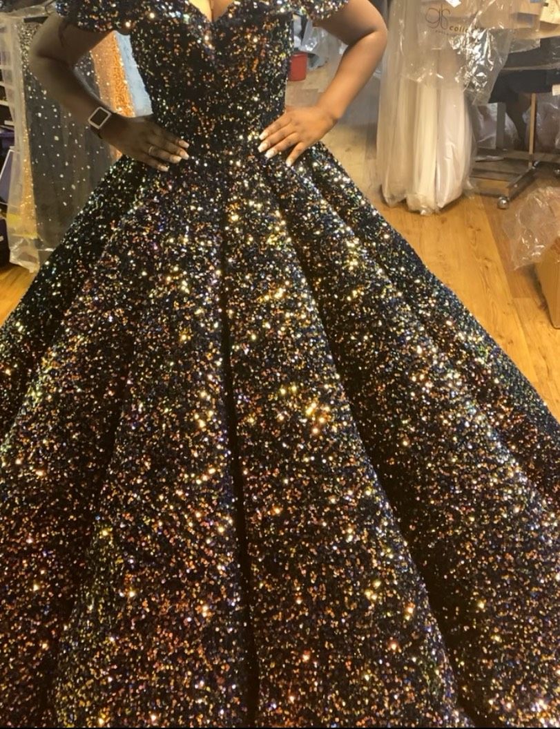 Size 6 Prom Off The Shoulder Multicolor Ball Gown on Queenly