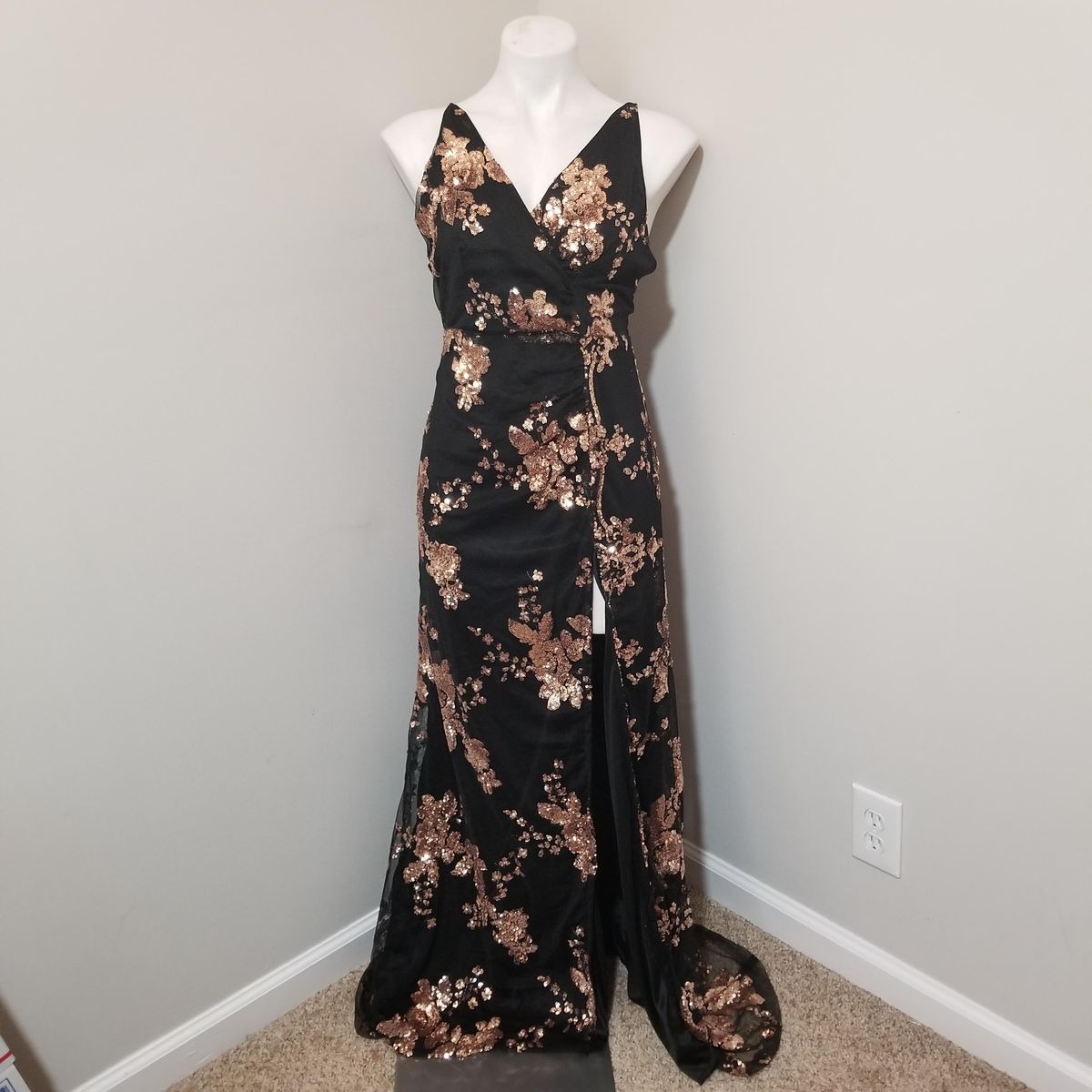 Simplee Size 10 Prom Plunge Sheer Rose Gold Side Slit Dress on Queenly