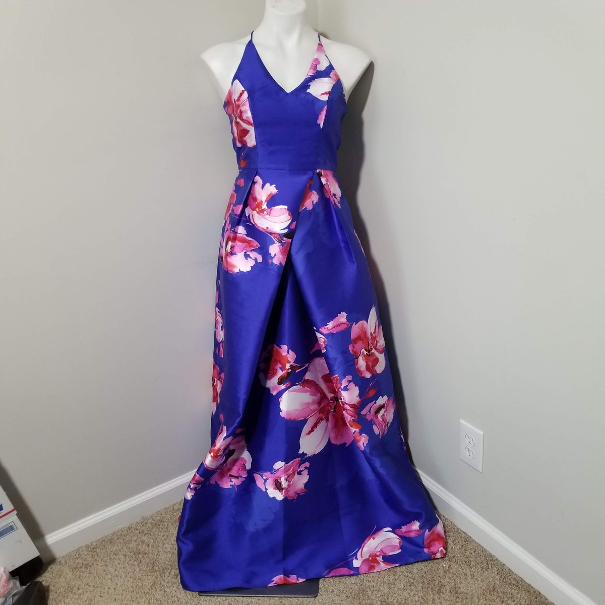 By & By Size 2 Prom Floral Multicolor Ball Gown on Queenly