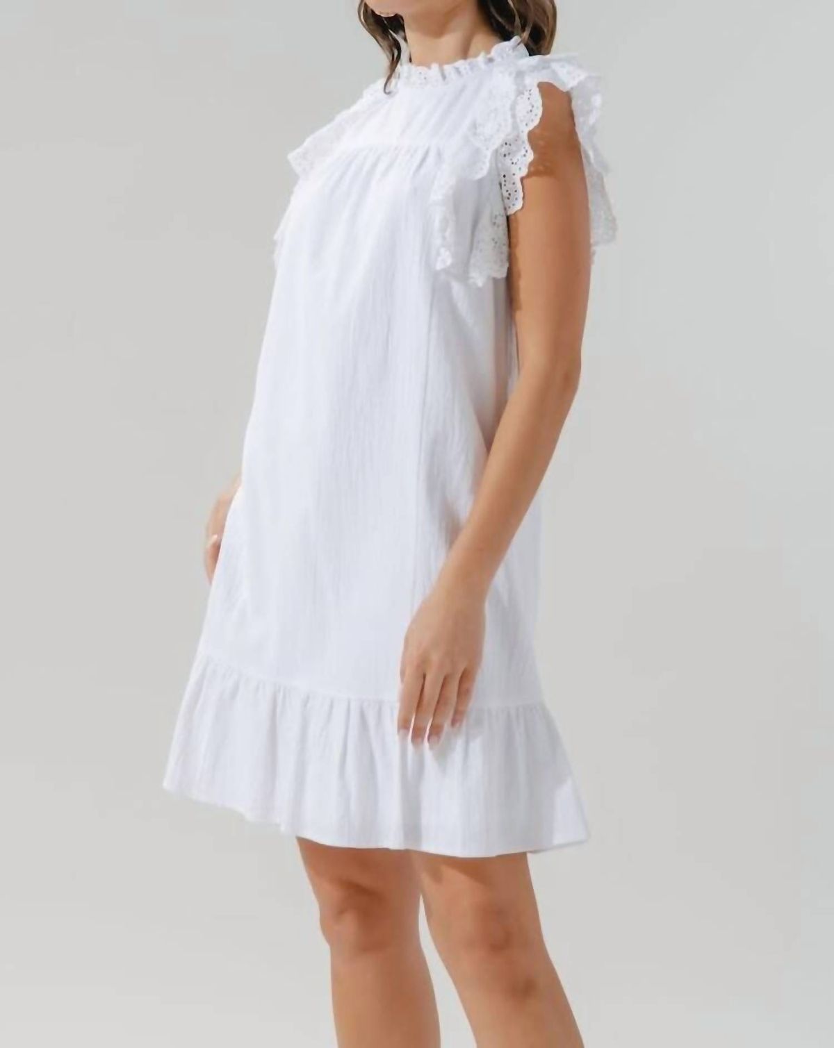 Style 1-682782683-70 SUGARLIPS Size XS Cap Sleeve White Cocktail Dress on Queenly