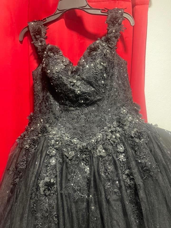 Size M Off The Shoulder Black Ball Gown on Queenly