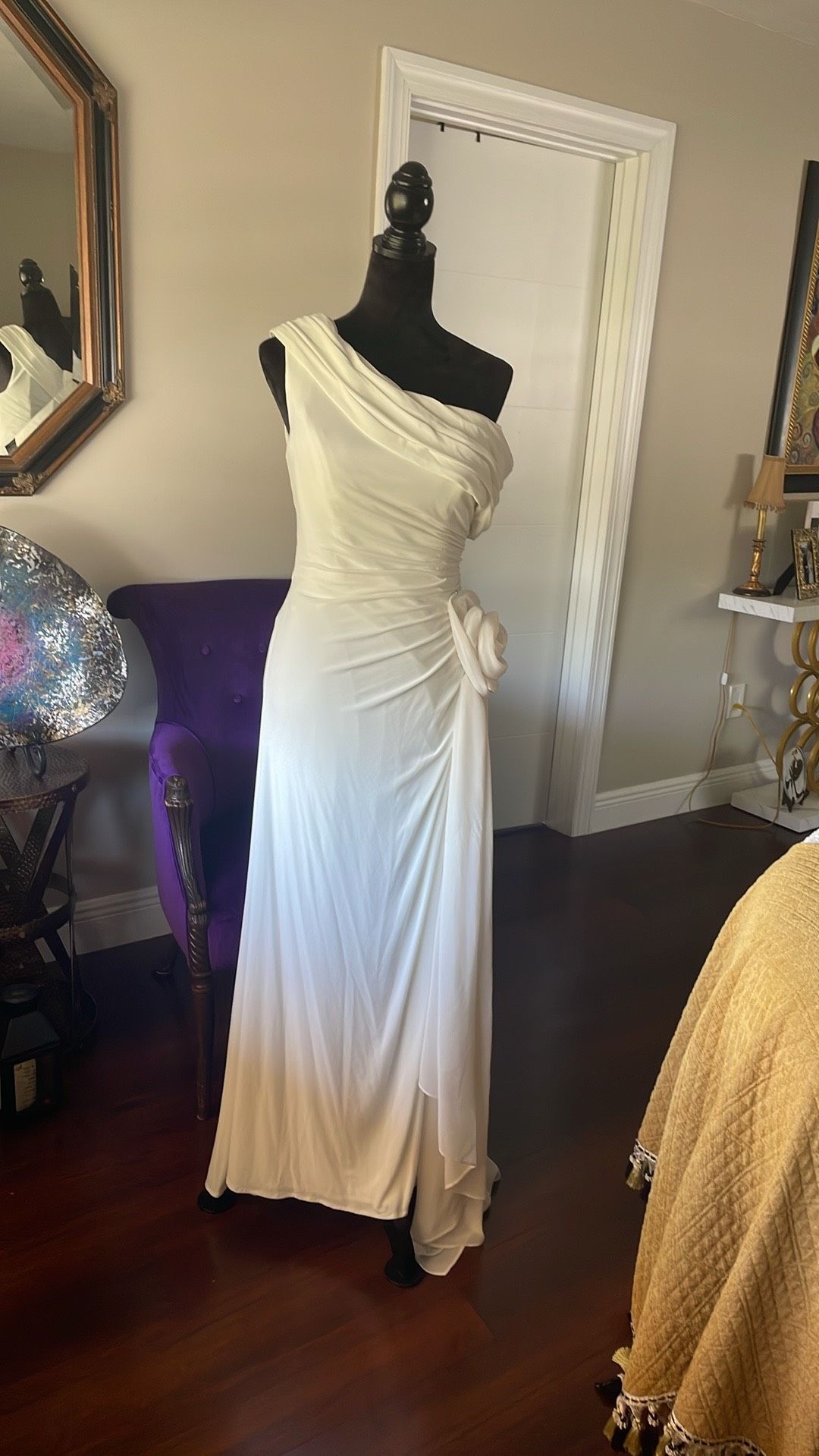Mac Duggal Size 6 Pageant One Shoulder White Side Slit Dress on Queenly