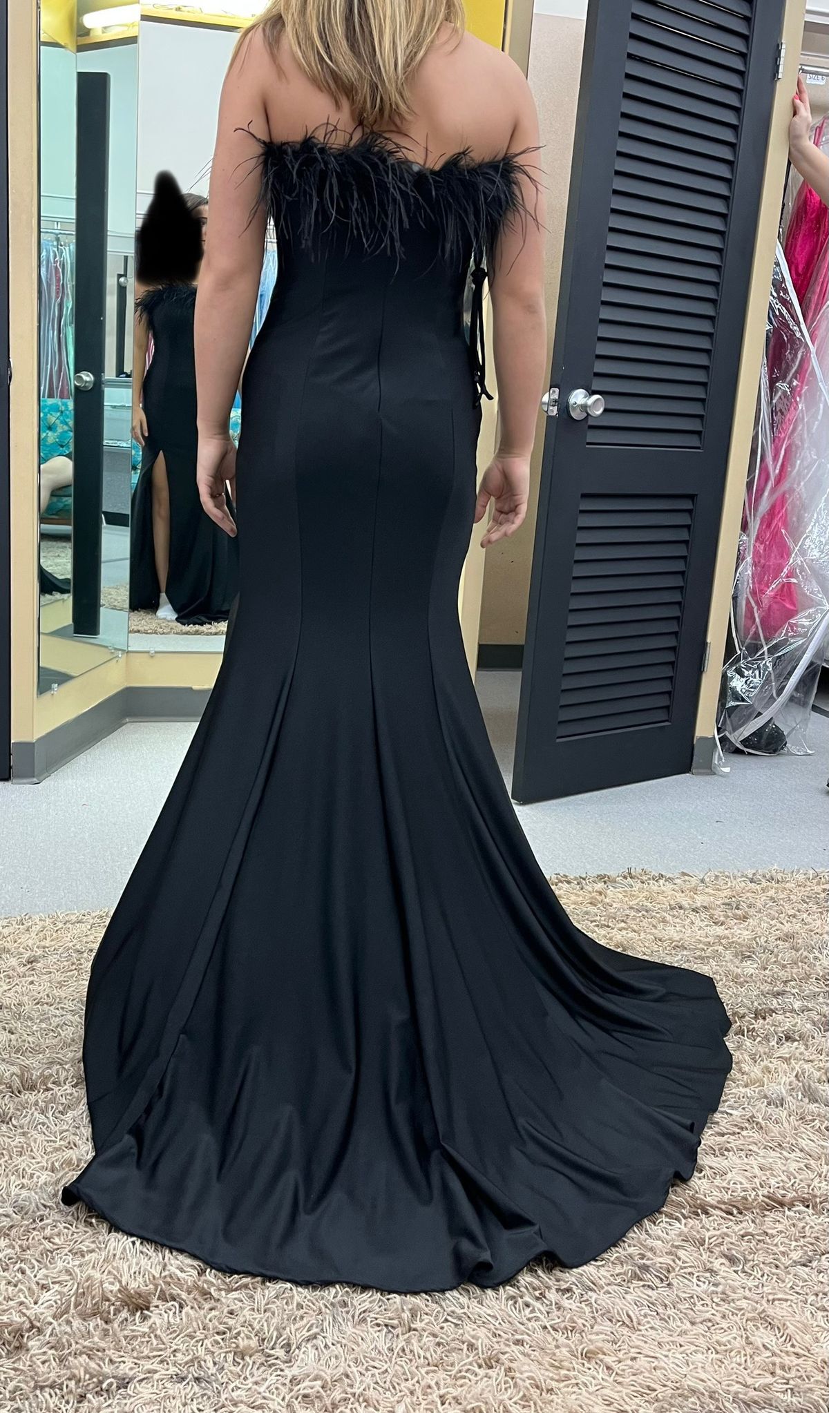 Size 2 Prom Strapless Black A-line Dress on Queenly