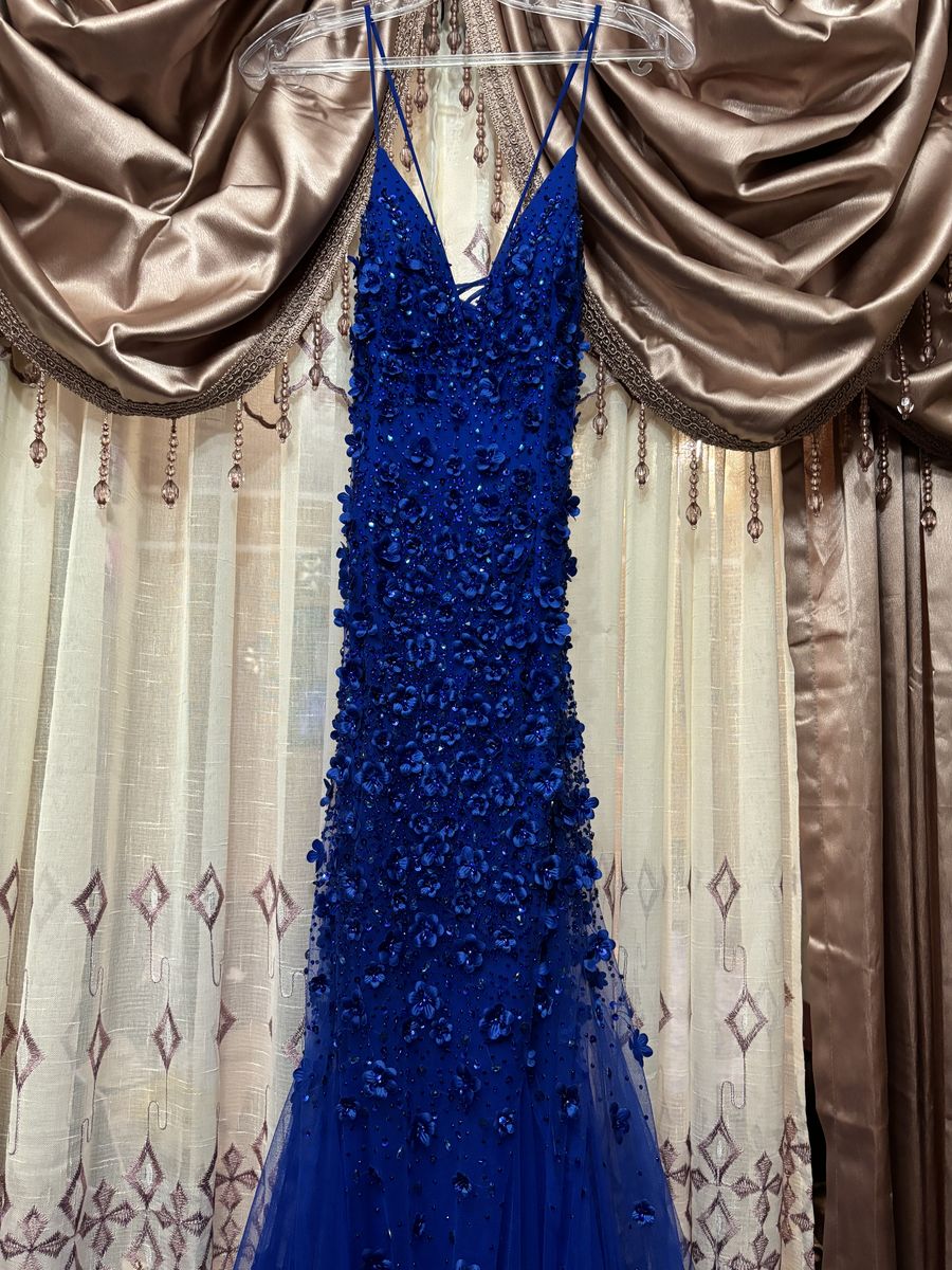 Style SU066 Amelia Couture Size 4 Prom Plunge Floral Royal Blue Mermaid Dress on Queenly