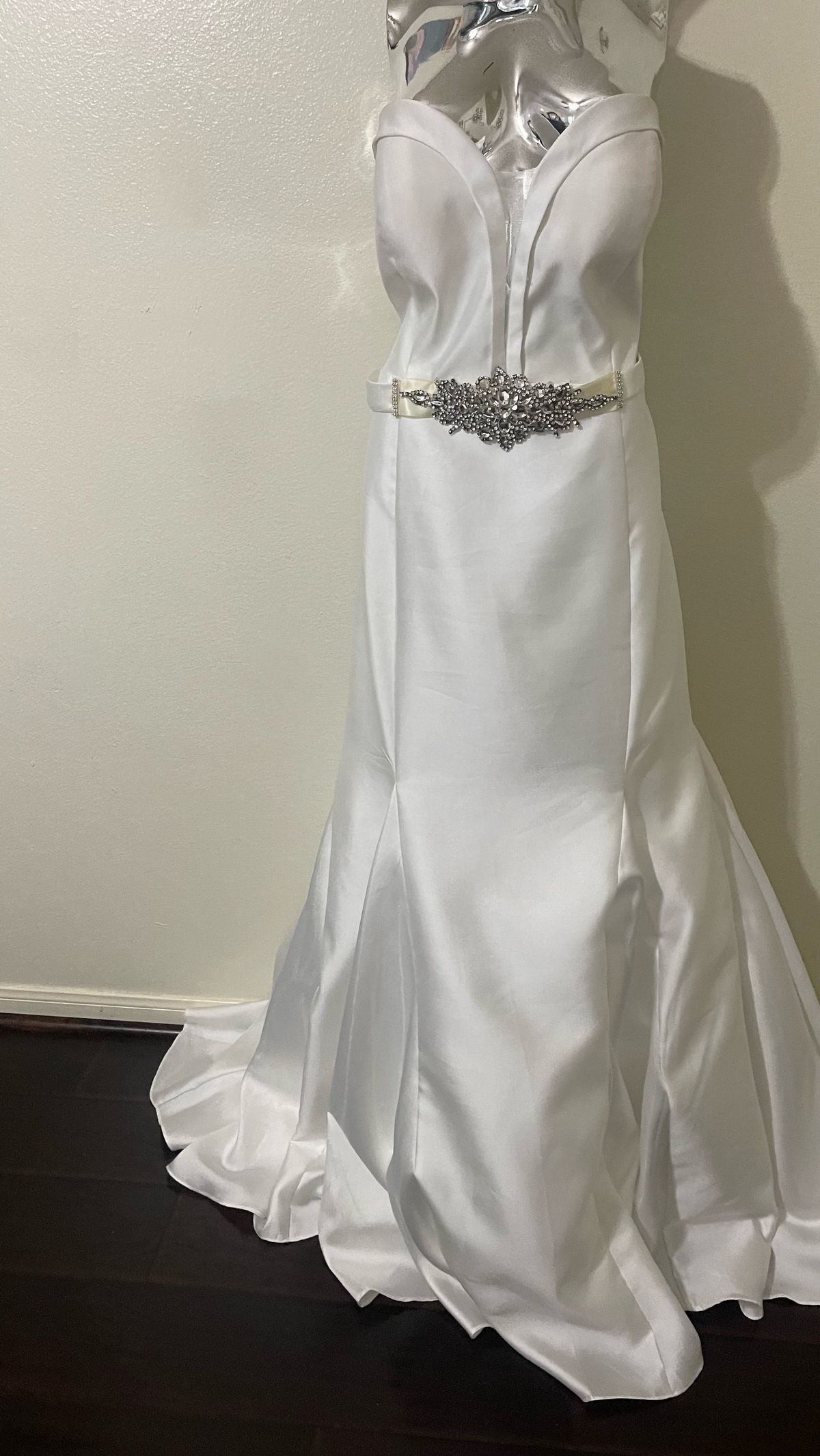Plus Size 16 Pageant Strapless White Ball Gown on Queenly