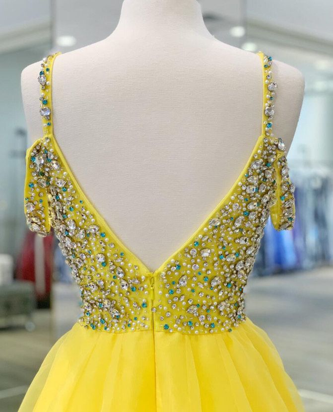 Style 1991 Ashley Lauren Size 4 Prom Yellow Ball Gown on Queenly
