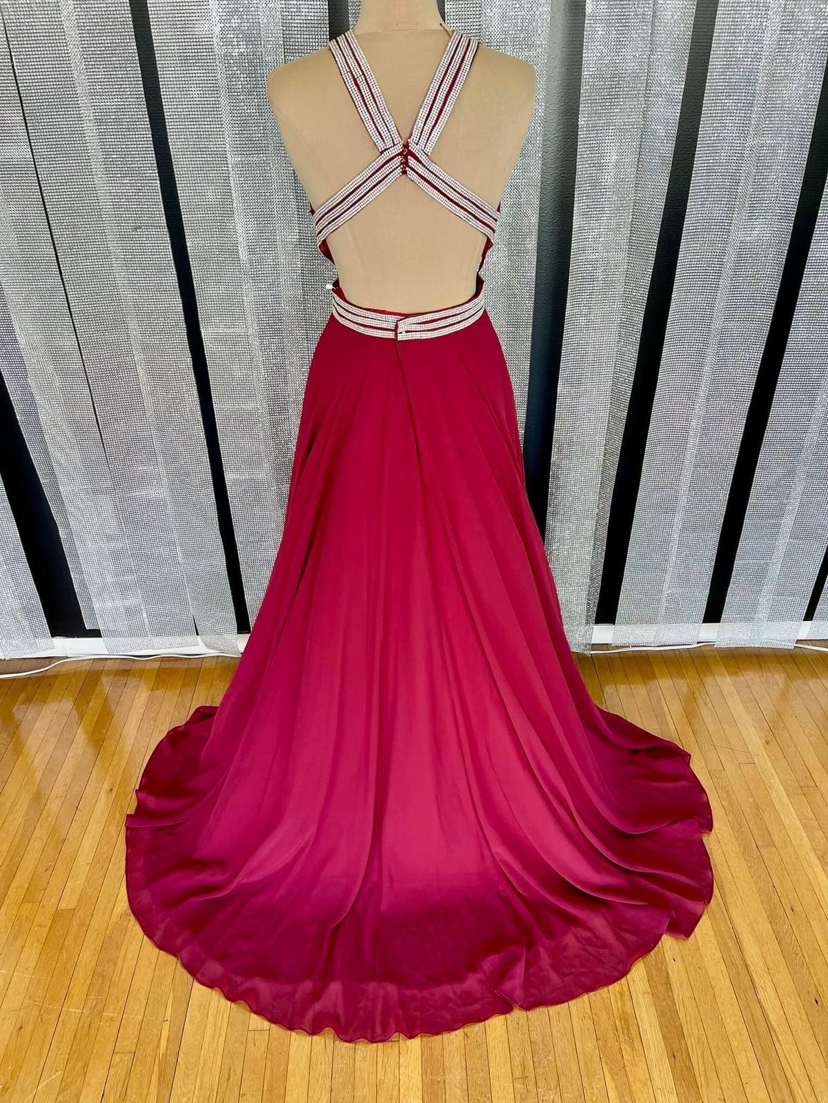 Size 10 Prom High Neck Red A-line Dress on Queenly