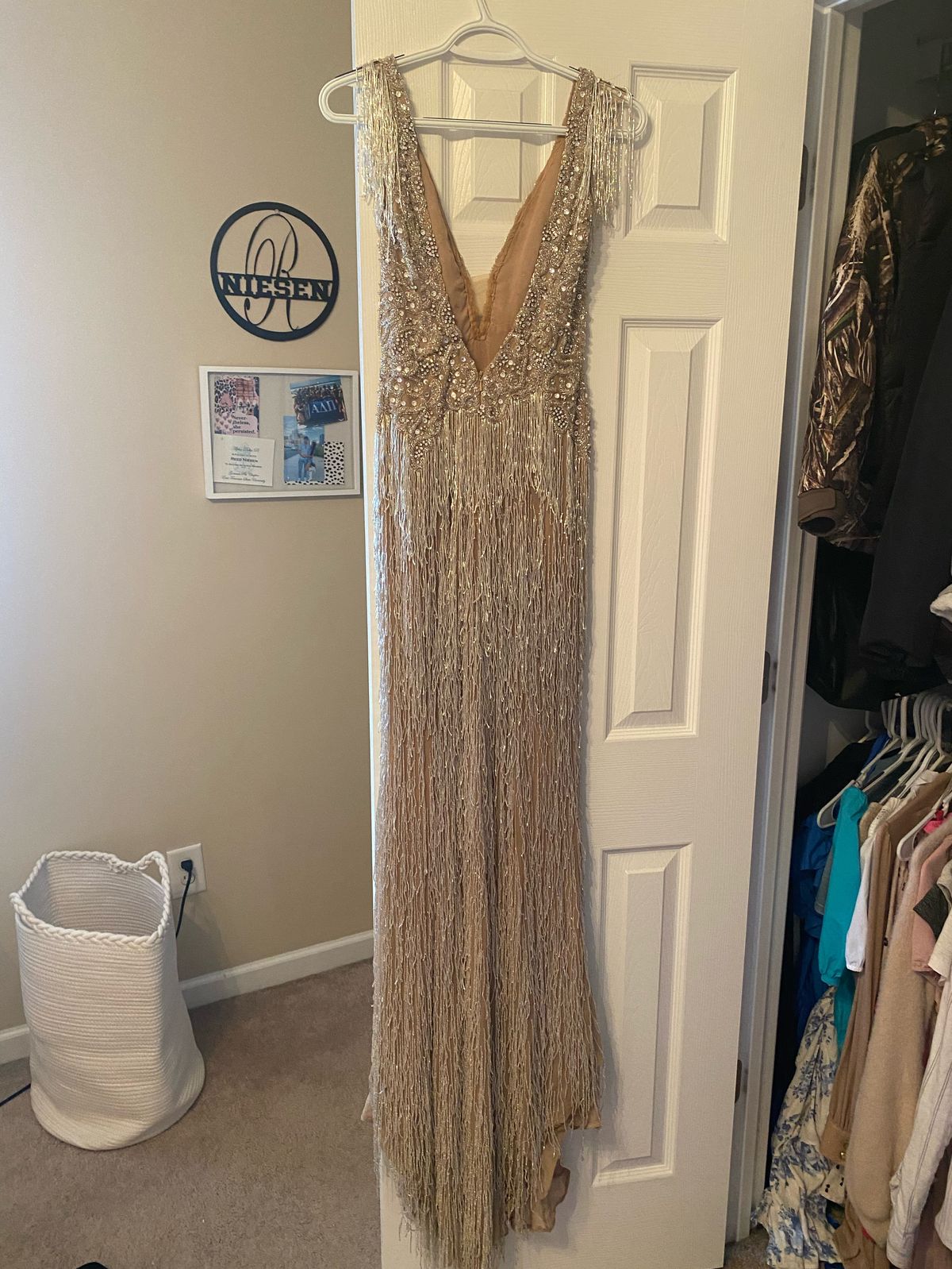 Sherri Hill Size 4 Prom Plunge Nude Floor Length Maxi on Queenly