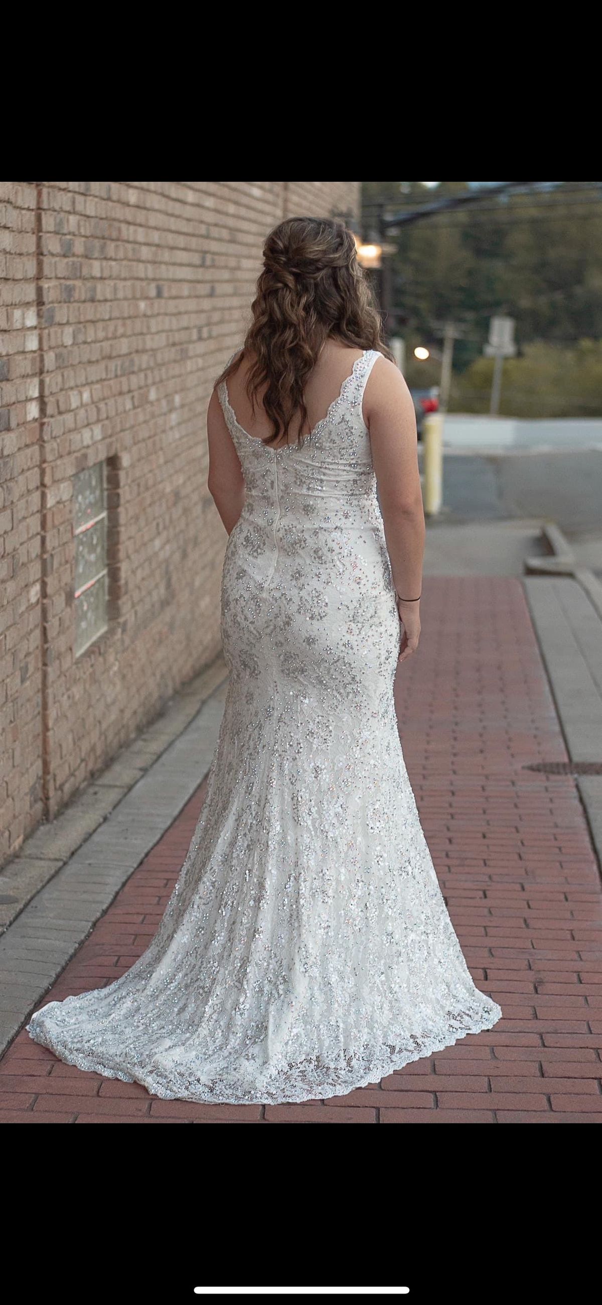 Johnathan Kayne Size 8 Prom Plunge White Side Slit Dress on Queenly