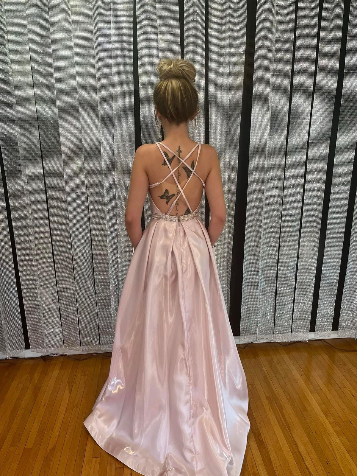 Size 00 Prom Plunge Pink Ball Gown on Queenly