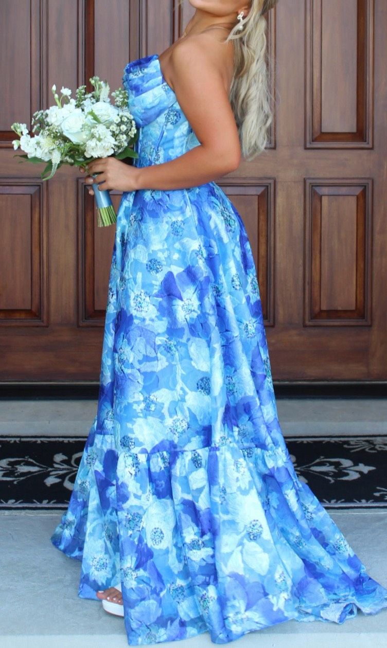 Alamour The Label Size 4 Prom Strapless Blue Ball Gown on Queenly