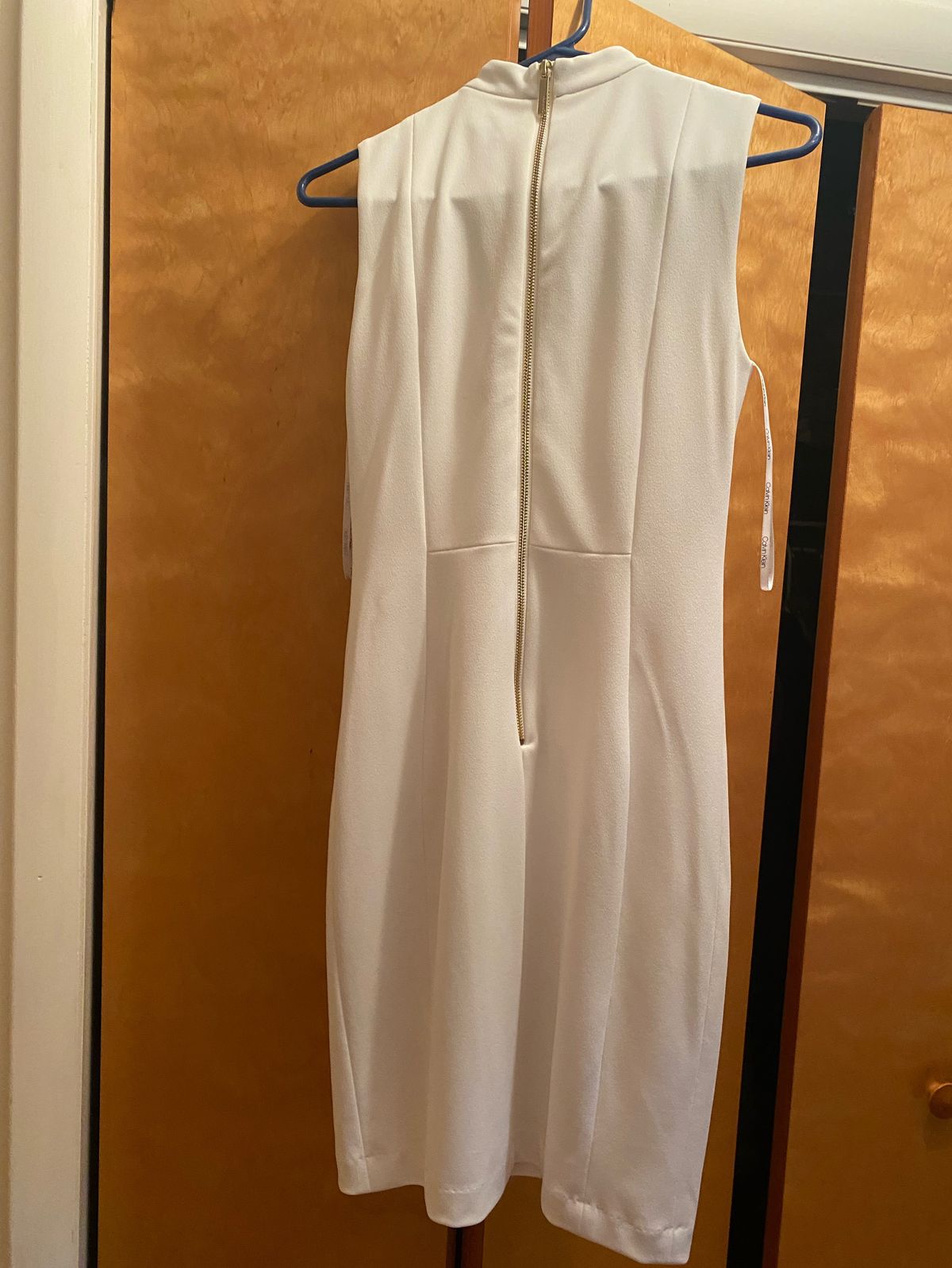 Calvin Klein Size 2 Pageant High Neck White Cocktail Dress on Queenly
