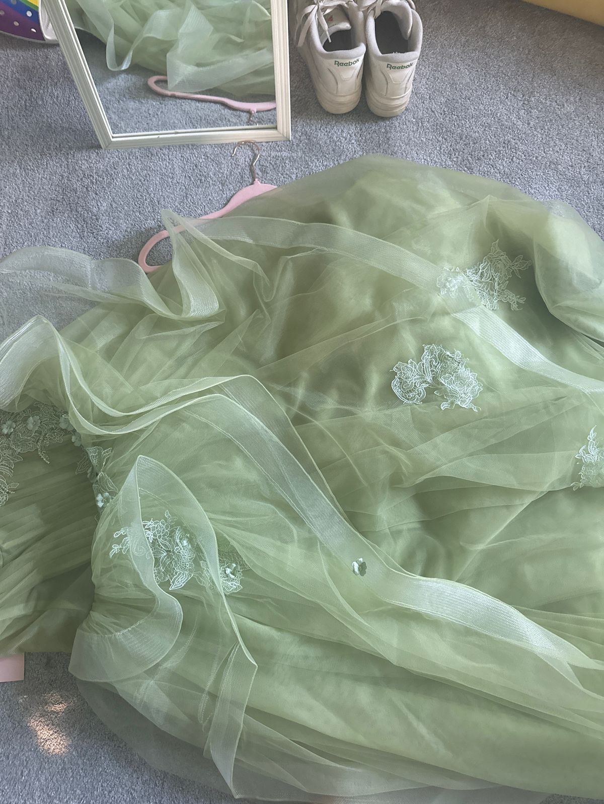 Size 8 Prom Off The Shoulder Green Ball Gown on Queenly