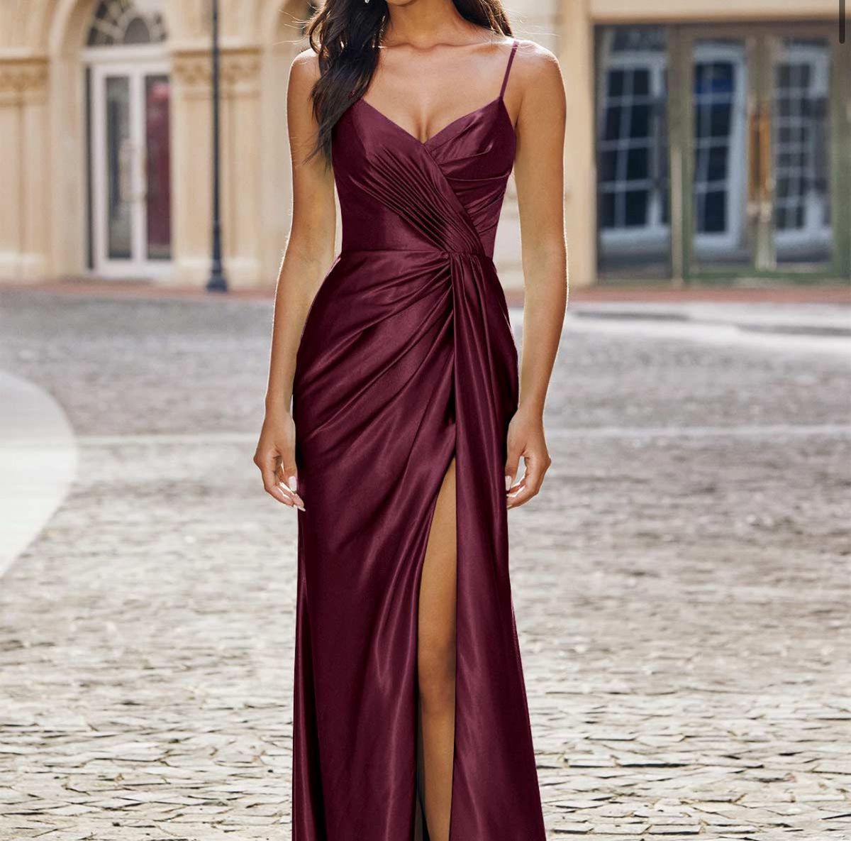 Queenly | Buy and sell prom, pageant, and formal dresses