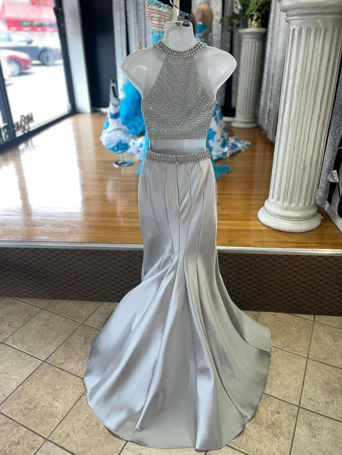 Size 00 Prom High Neck Silver Mermaid Dress on Queenly